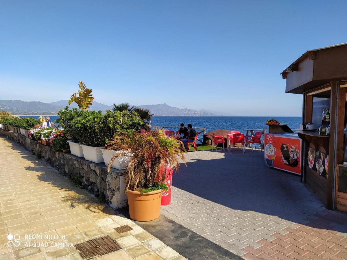 Casa Vacanze I Mori Mascali Buitenkant foto